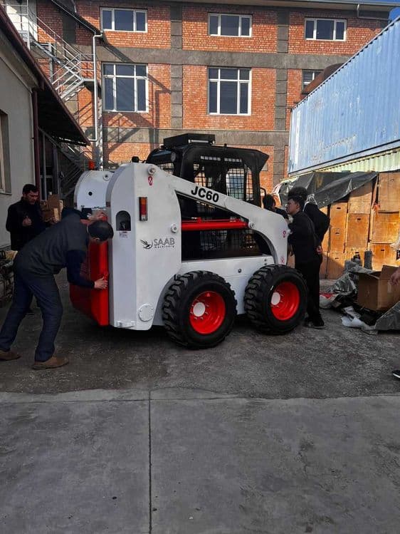 Bobkat Bobket мини погрузчик JC60 Skid Steer Loader — 1