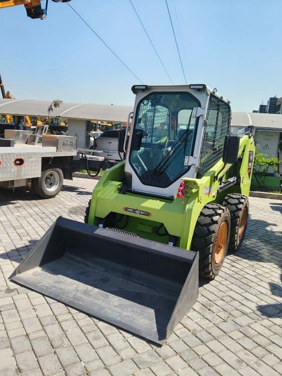 Pogruzchik JB700 — 2