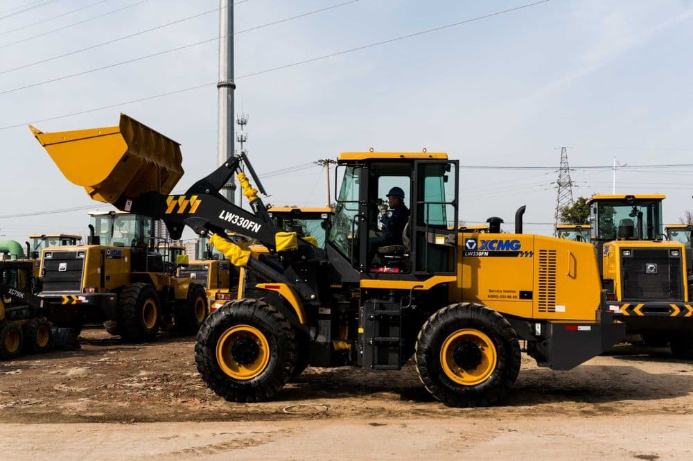 Фронтальный погрузчик LW330KN (2.1 куб джостик) в рассрочку и лизинг! — 1