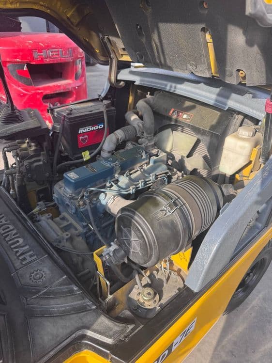 HYUNDAI 18D7E кара sotiladi pogruzchik.Погрузчик — 6