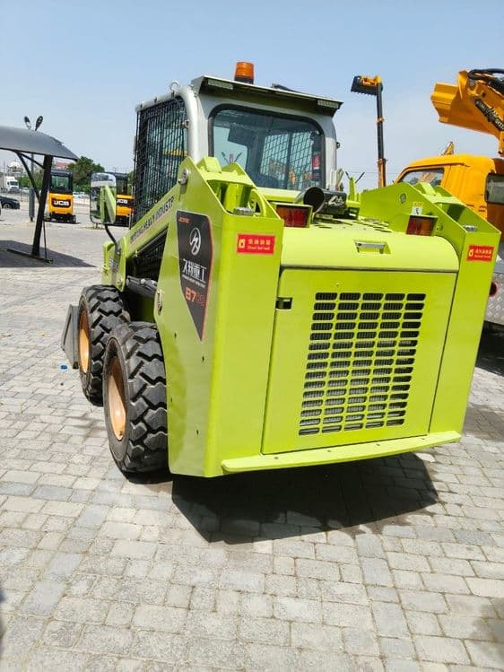 Pogruzchik JB 700 — 4