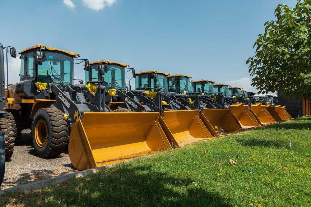 Фронтальный погрузчик XCMG 2.1 куб LW330FN в Ташкенте — 3