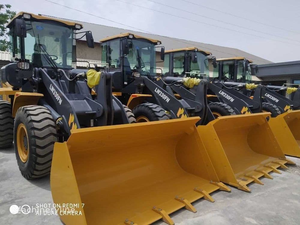 Фронтальный погрузчик XCMG 2.1 куб LW330FN в Ташкенте — 4