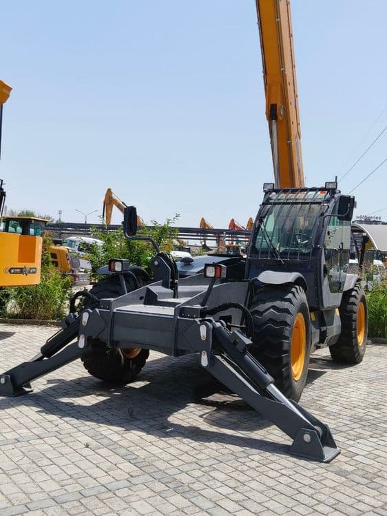 Teleskopik Pogruzchik 5018 — 3