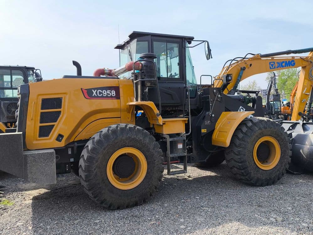 Погрузчик XCMG XC958 3,5 куба джойстик. — 3