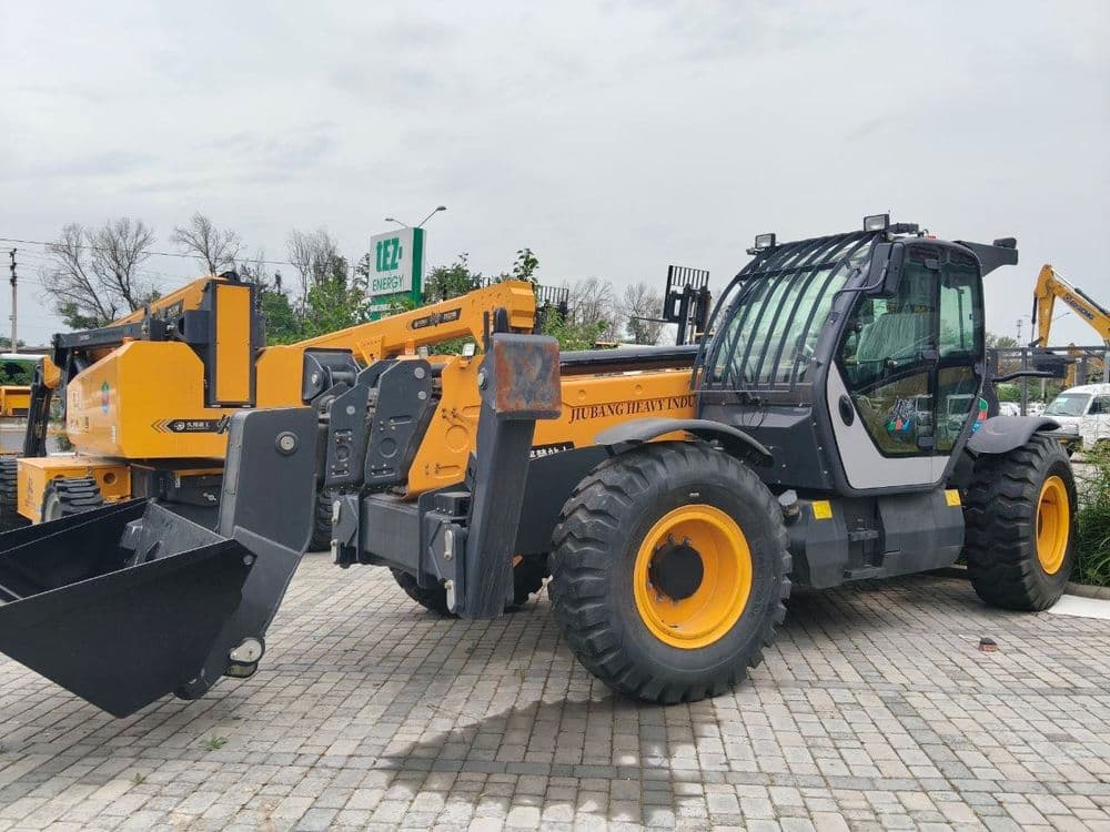 Teleskopik Pogruzchik 5018 — 3