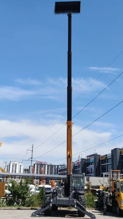Telescopli pagruschik 18 metrli 5 tonna yuk kotaradi — 2