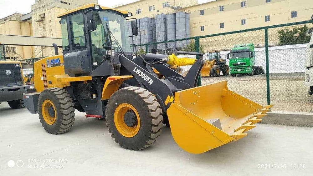 Погрузчик XCMG LW 300 FN - рычаг — 1