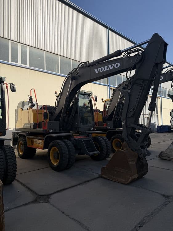 VOLVO EW140Epro 2020год 7200 моточас — 1
