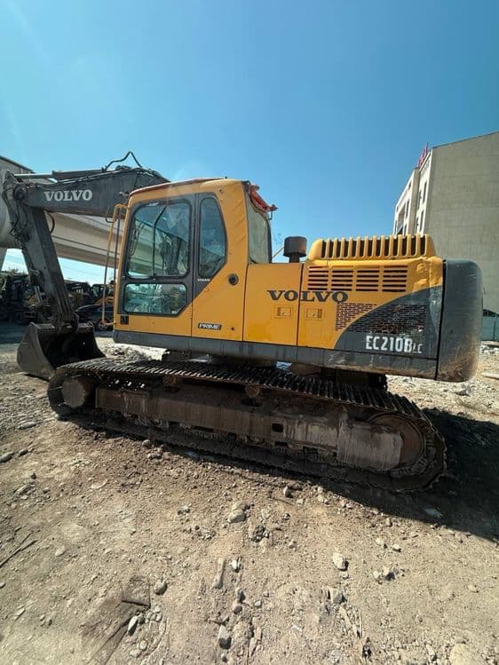 Экскаватор гусеничный VOLVO EC210 BLK 2013 йил 29000 моточас ишлаган — 2