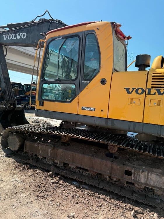 Экскаватор гусеничный VOLVO EC210 BLK 2013 йил 29000 моточас ишлаган — 3