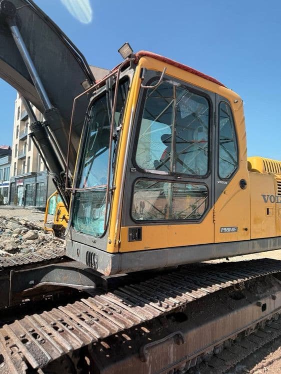 Экскаватор гусеничный VOLVO EC210 BLK 2013 йил 29000 моточас ишлаган — 4