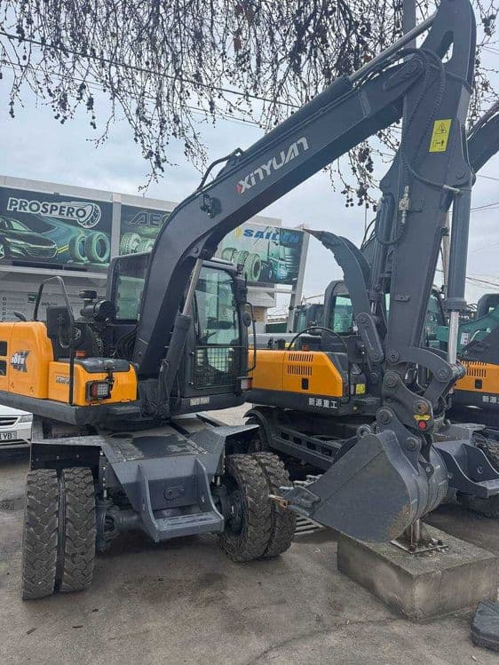 Экскаватор Колесный гидравлический XINYUAN XYB80W 660 млн сум с НДС — 4