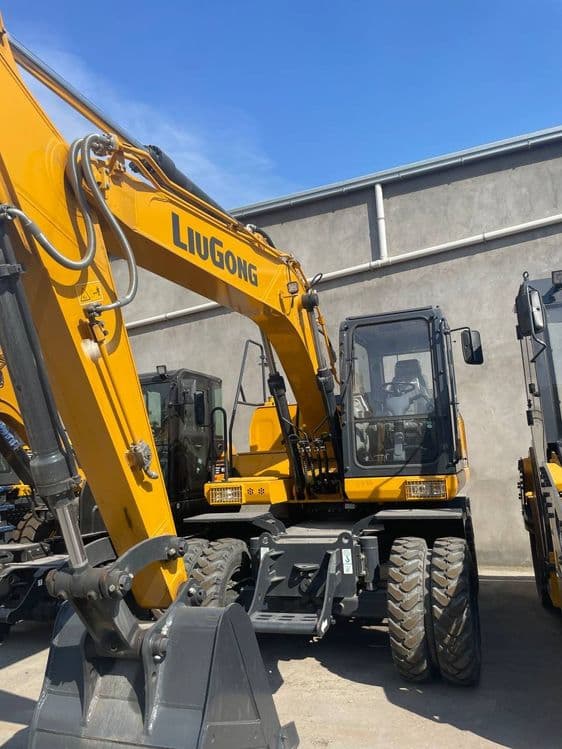 Экскаватор колесный liugong 915E — 1