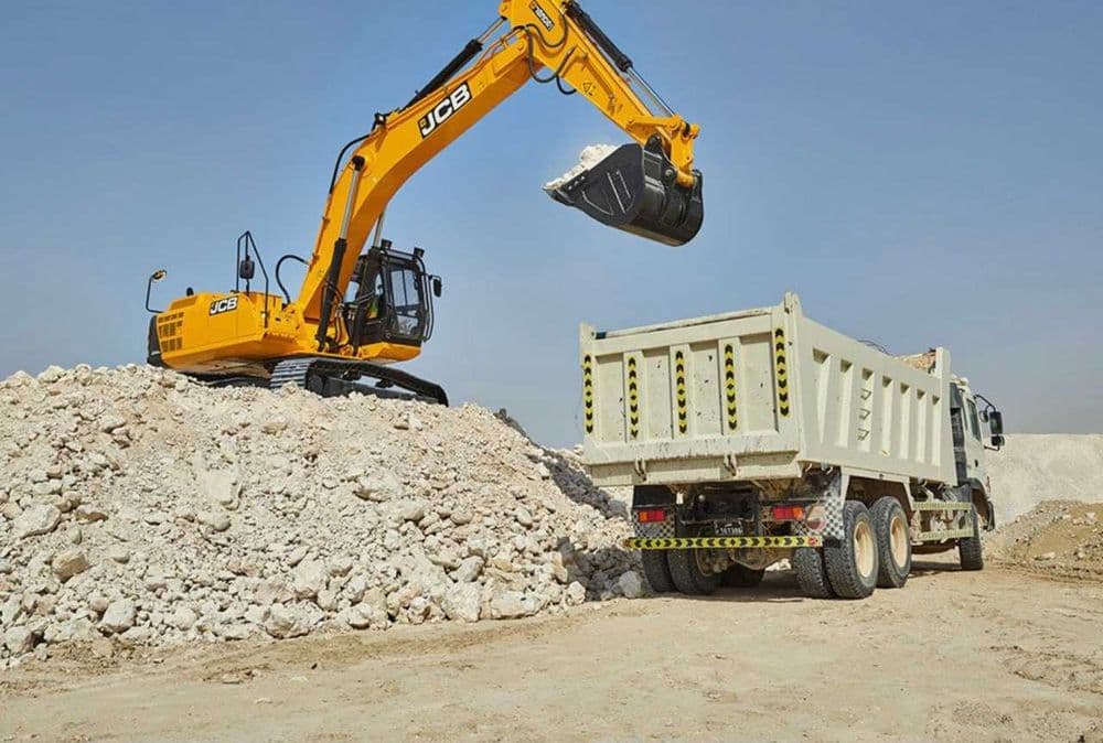 В наличии гусеничный экскаватор JCB JS305LC возможно в РАССРОЧКУ! — 1
