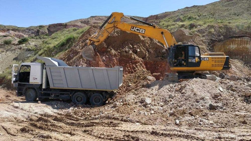 В наличии гусеничный экскаватор JCB JS305LC возможно в РАССРОЧКУ! — 3