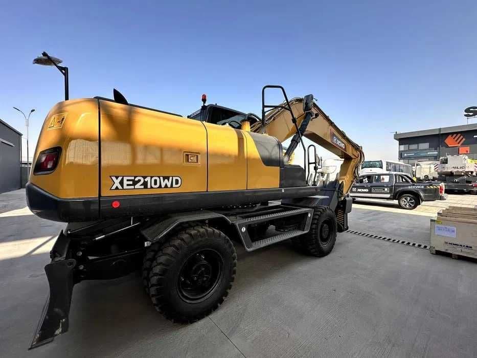 Экскаватор колесный XCMG XE210WD в наличии 1 куб — 2