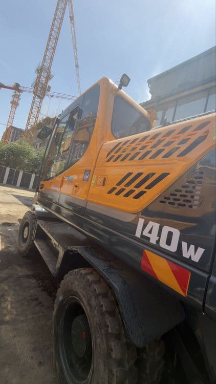 Ekskavator. Hyundai 140 — 2
