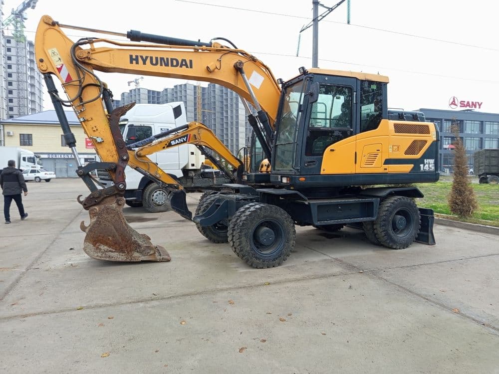 Hyundai 145 Arendaga berladi — 1