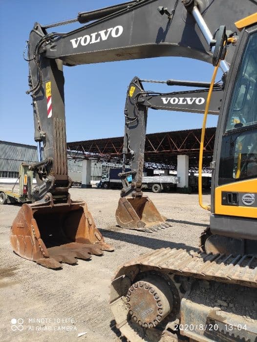 Экскаватор Volvo EC300DL с гидромолотом — 6