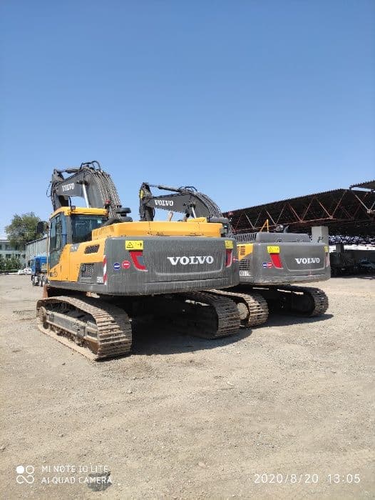 Экскаватор Volvo EC300DL с гидромолотом — 7