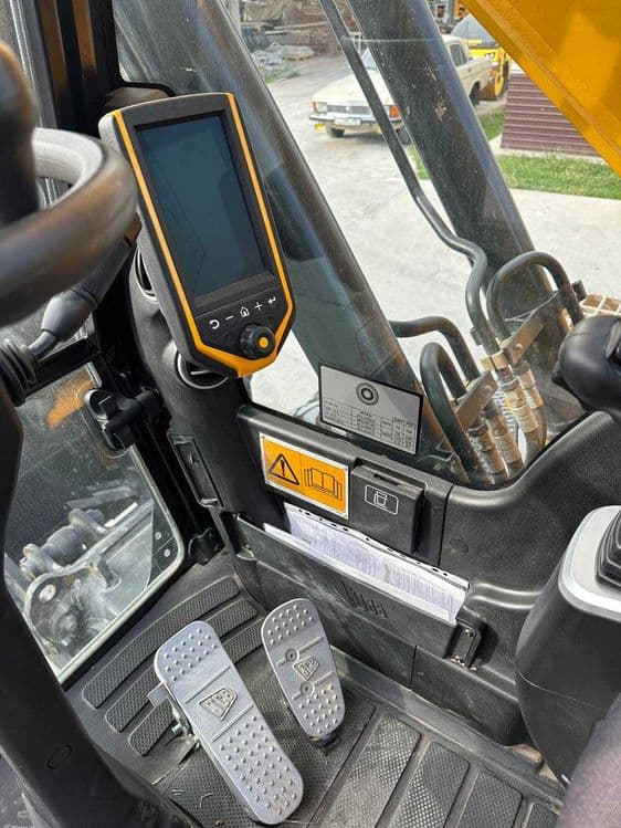 Экскаватор  JCB в отличном состоянии — 4