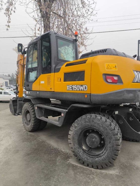 Колёсный экскаватор XCMG-XE150WD — 4