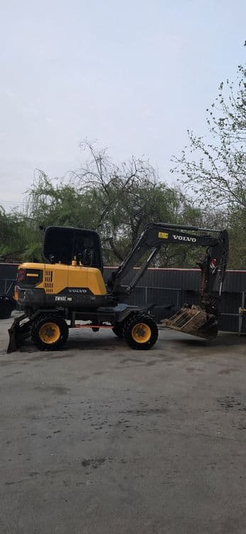 Ekskavator volvo 60 pro sotiladi — 3