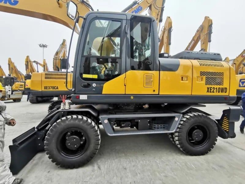 XCMG XE 210 WD колёсные экскаватор — 3