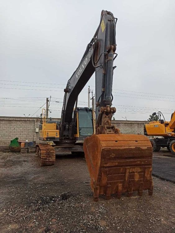 Экскаватор VOLVO 210 ec blc продам срочно! — 2