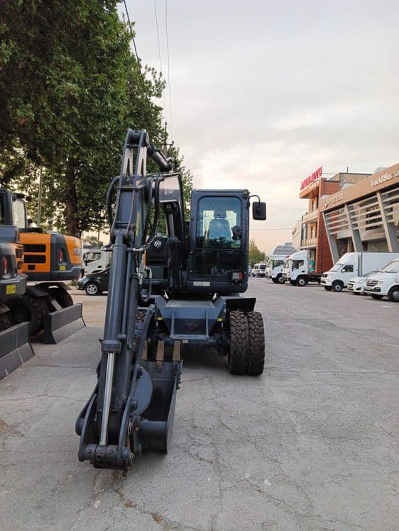Экскаватор   C65ECO — 4