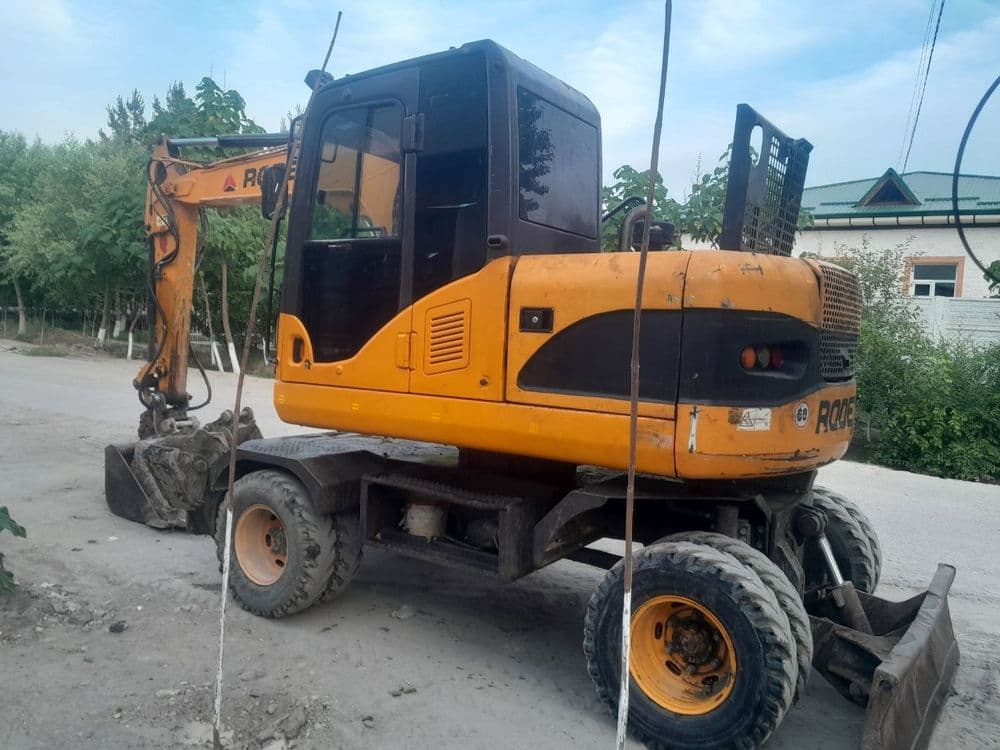 Ekskavator rodex x77 sotiladi srochna — 8