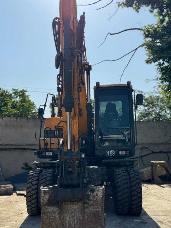 Ekskavator HYUNDAI 0,57 kub, 14 tonn, sotuvda mavjud — 1