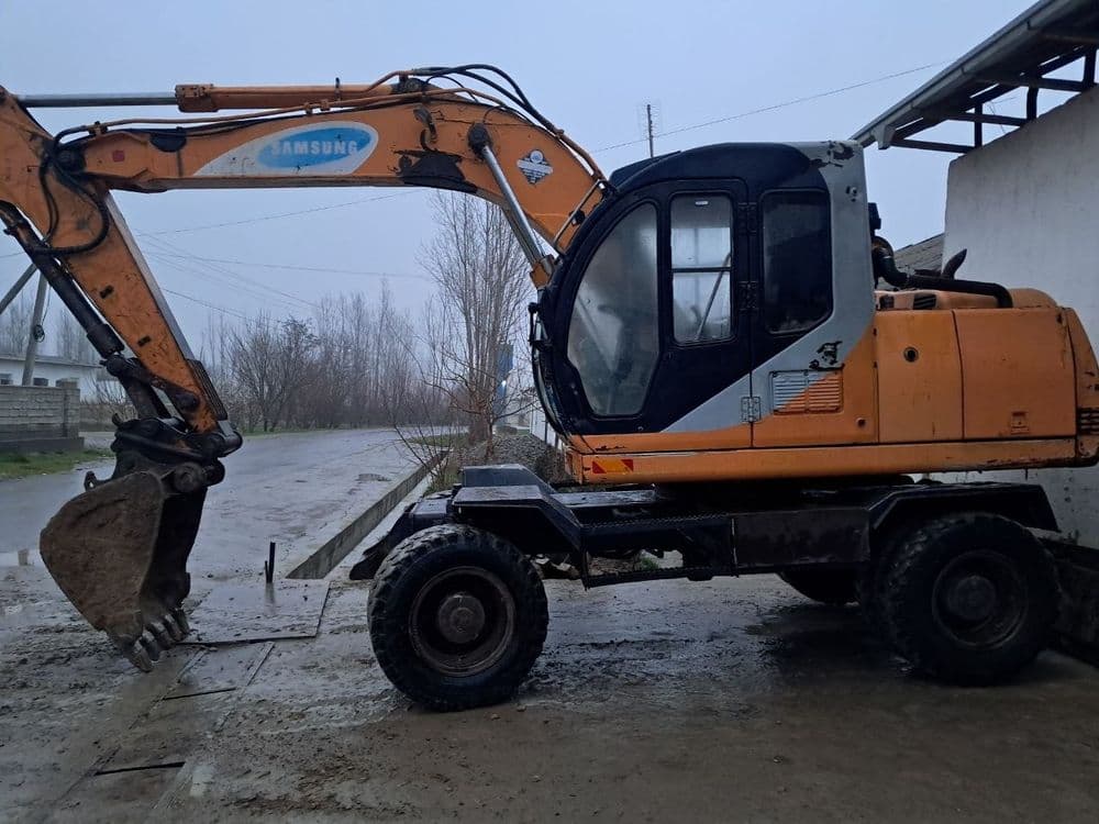 Экскаватор Samsung 132 — 3