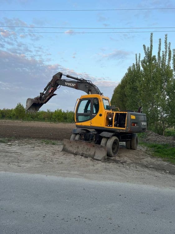 Ekskavator Volvo 130 — 3