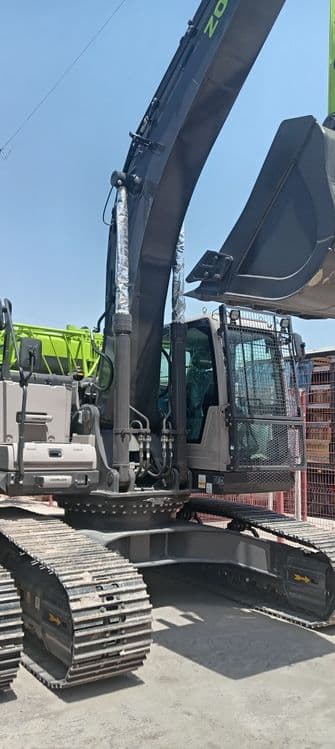 Ekskavator 0.6kubalik kolosniy tayyori bor. — 2