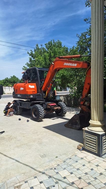 DOOSAN 55 yili 2006 — 1