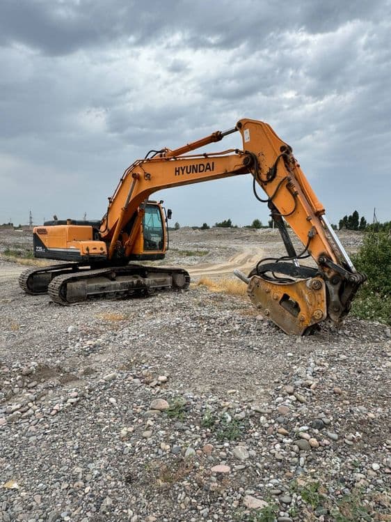 Hyundai Ekskavator — 2
