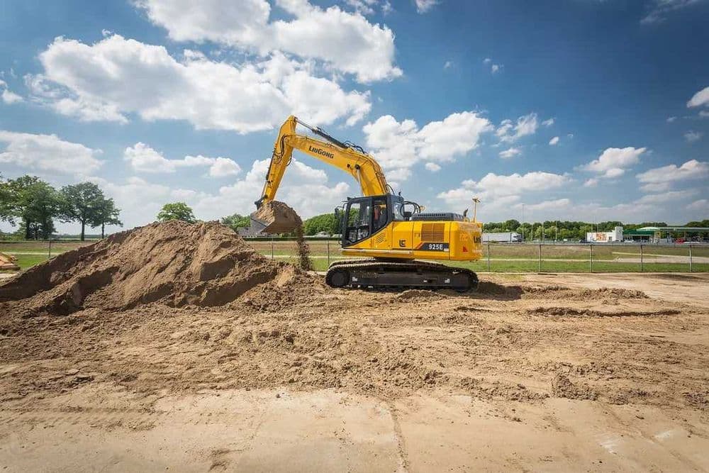 Карьер учун 1,4 кубалик экскаватор CLG925E. Олдиндан туловсиз кредит! — 2