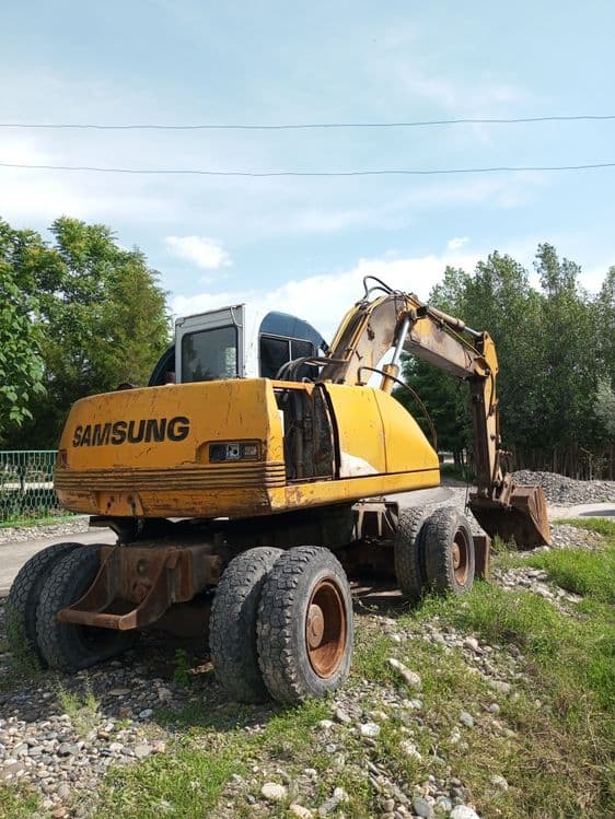 Samsung ekskavator — 1