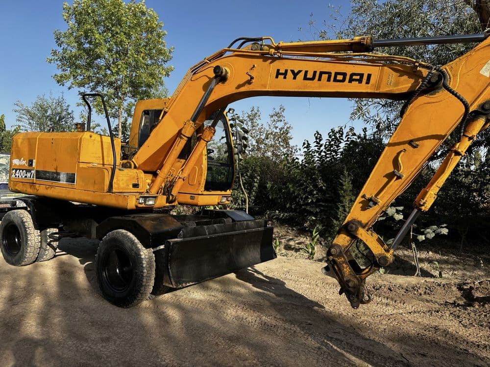 Hyundai 1400 экскаватор — 1