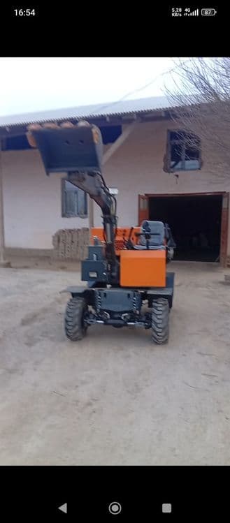 Ekskavator sotiladi — 2