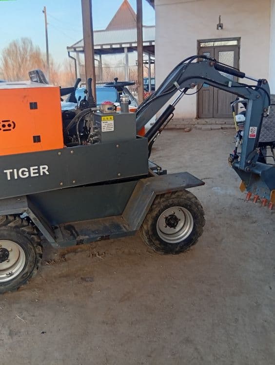 Ekskavator sotiladi — 3