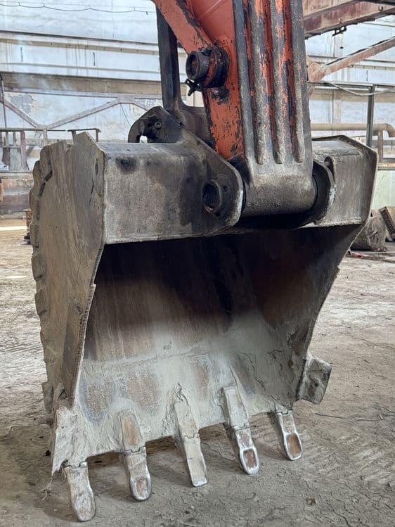 Doosan 225 LC ekskavator sotiladi — 8