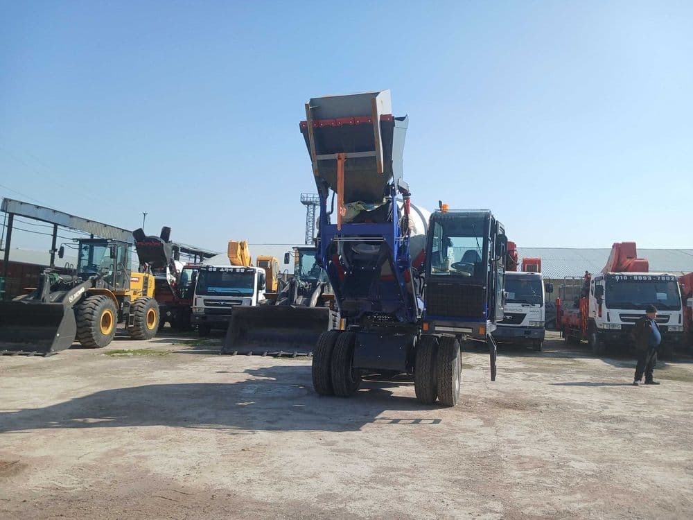 Автобетоносмеситель с самозагрузкой Carmix HK-5500 Кармикс — 3