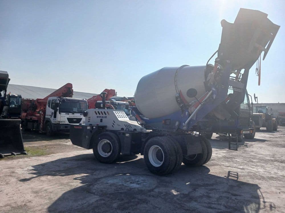 Автобетоносмеситель с самозагрузкой Carmix HK-5500 Кармикс — 4