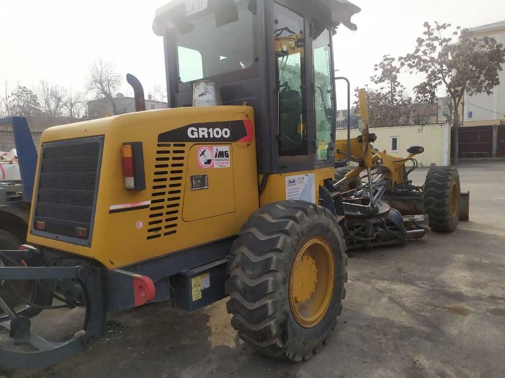 Автогрейдер GR 100  XCMG в хорошем состоянии — 2