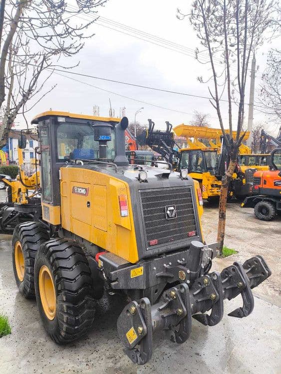 Автогрейдер XCMG GR165. XCMG GR180. XCMG GR215. — 2