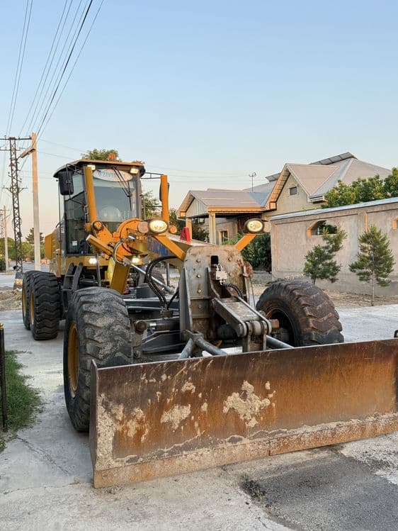 Greyder xcmg 180 — 2