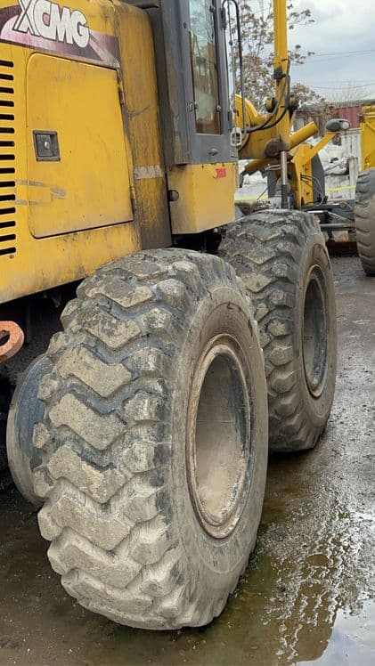 ГРЕЙДЕР XCMG 180GR 24 тн йил 2010 — 4